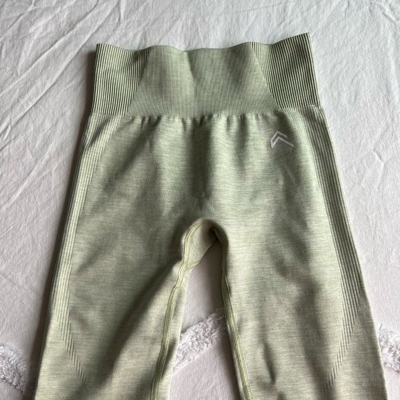 Oner Active Classic Seamless 1.0 Leggings Small Pistachio - Picture 2 of 7